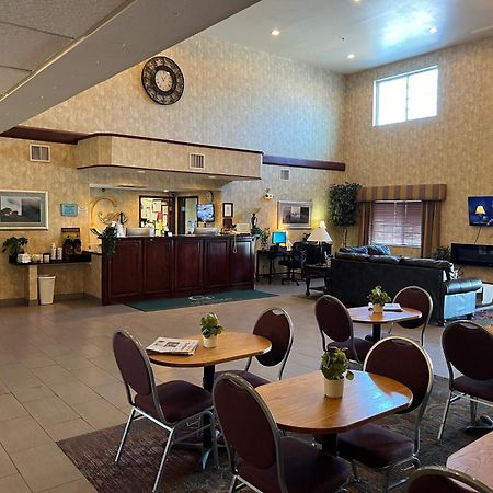 Grandstay Hotel & Suites Becker Екстериор снимка