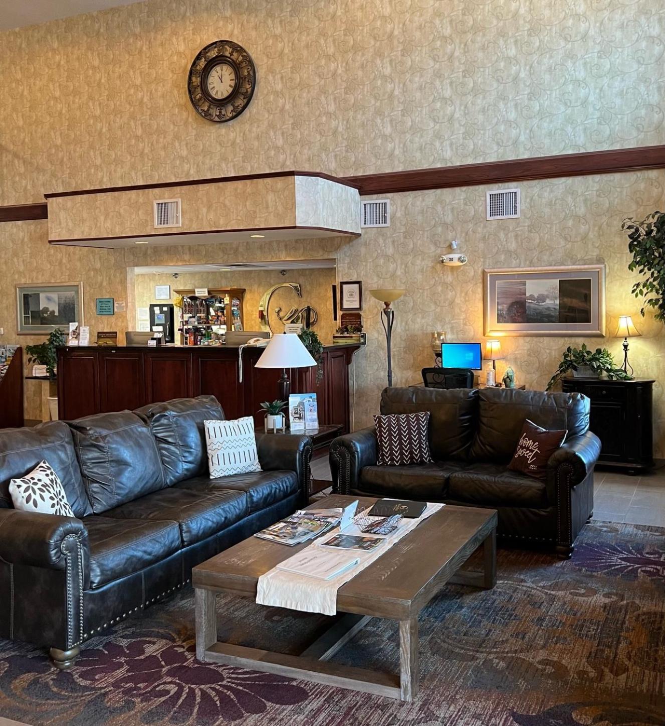 Grandstay Hotel & Suites Becker Екстериор снимка