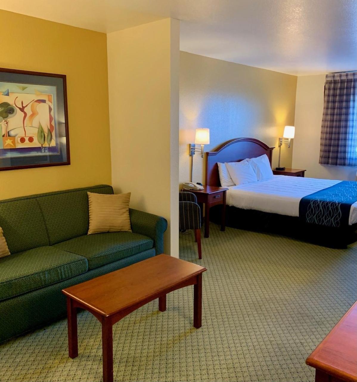 Grandstay Hotel & Suites Becker Екстериор снимка
