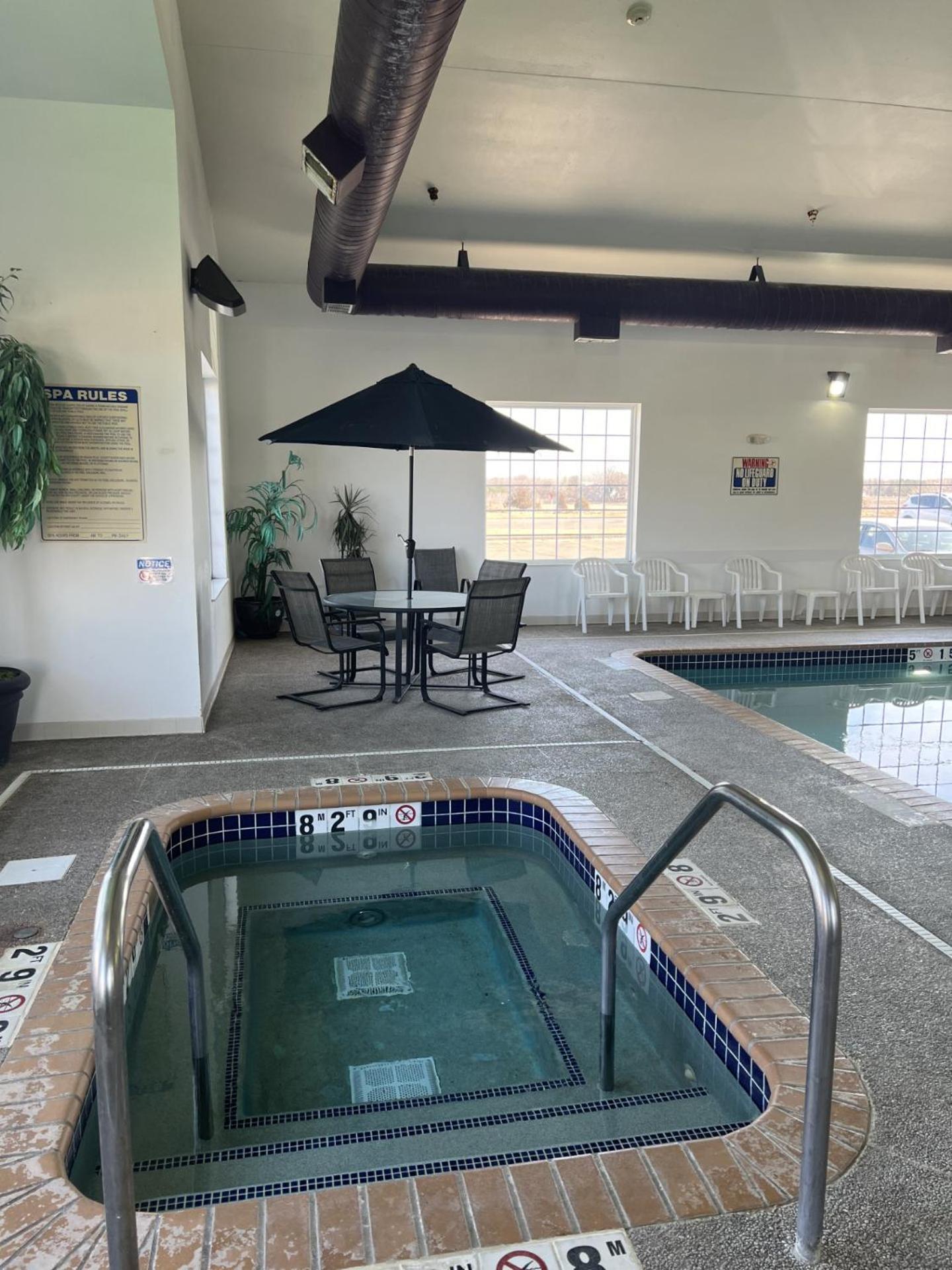 Grandstay Hotel & Suites Becker Екстериор снимка