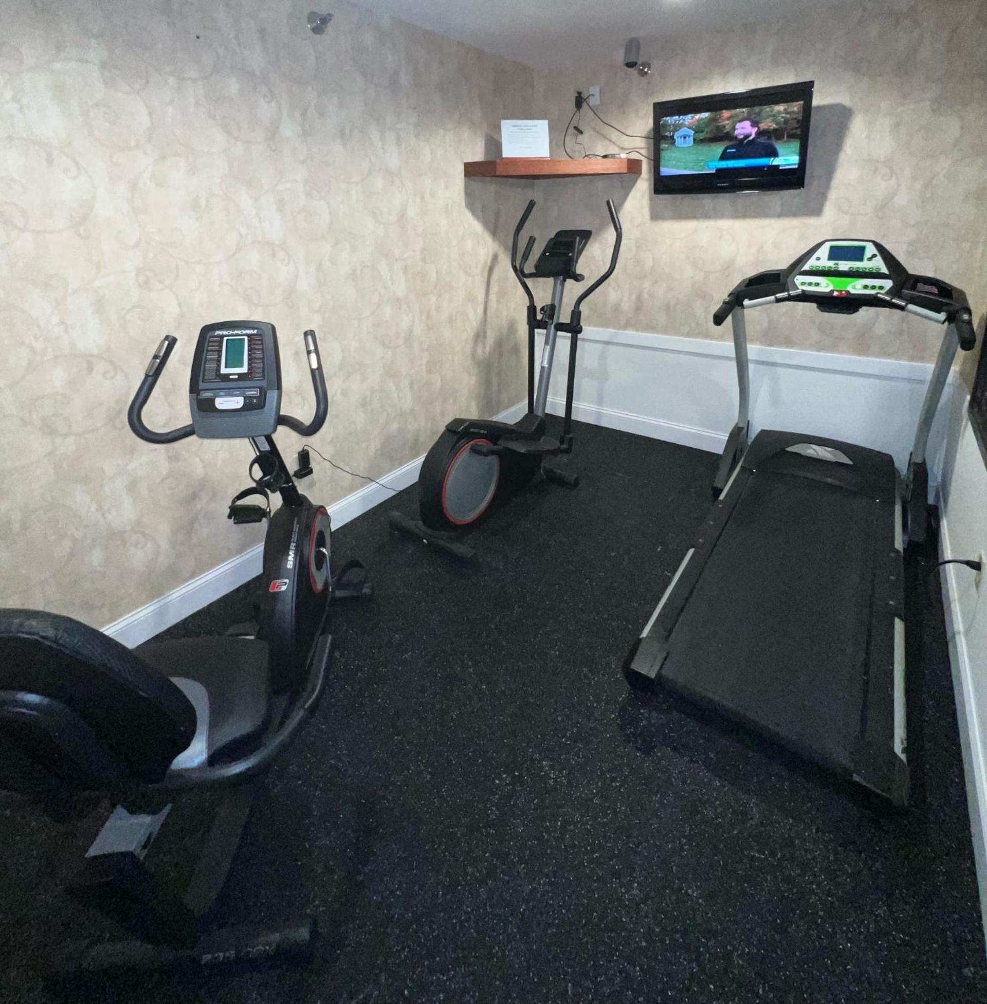 Grandstay Hotel & Suites Becker Екстериор снимка